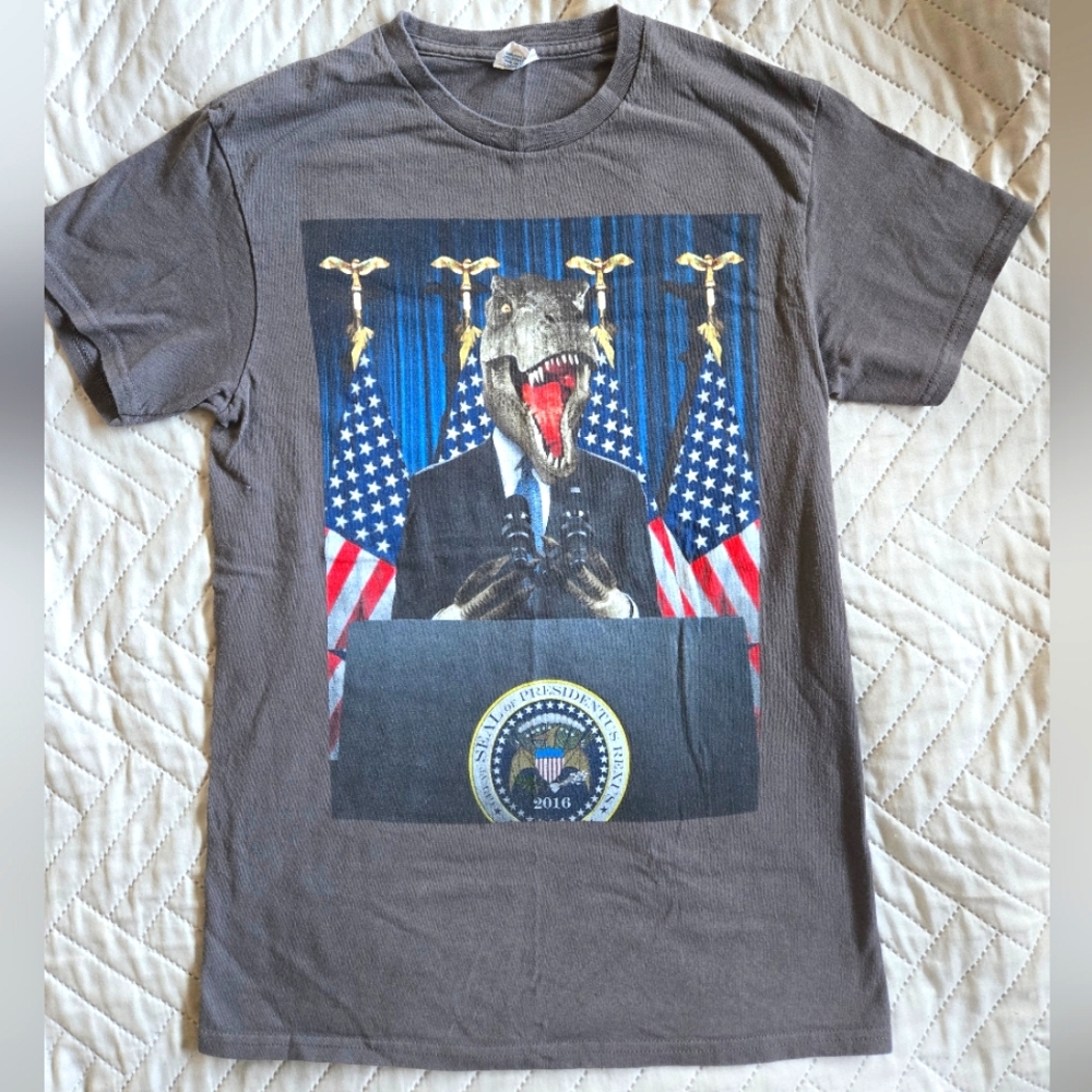 "Presidentus Rexus" Raptor for President Graphic Grey Tee Delta Proweight Small